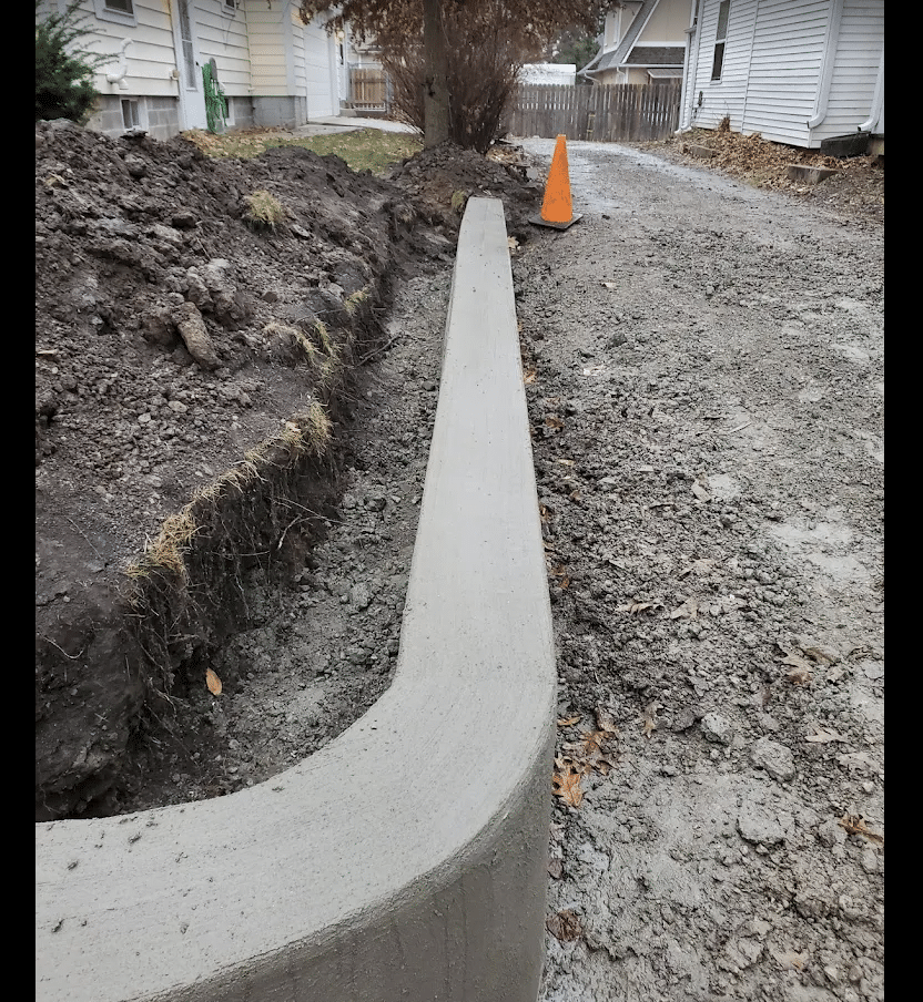 Finished concrete retaining wall Des Moines Iowa